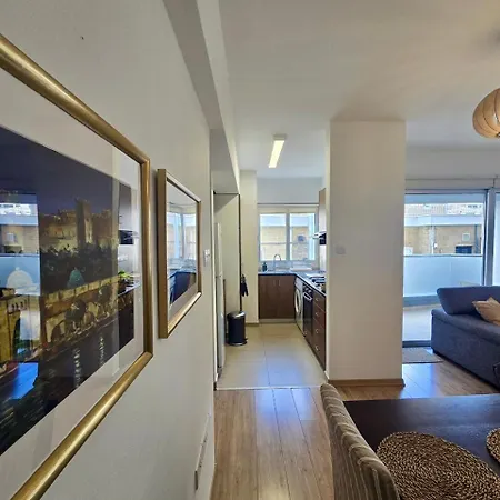 Appartamento Modern 1br Flat In Centre Nicosia